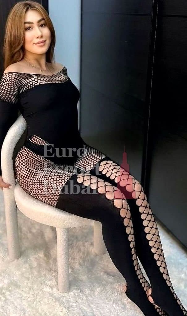 Zilola, 29, escort in Dubai — brown hair, Tajik (photo 7 of 13)