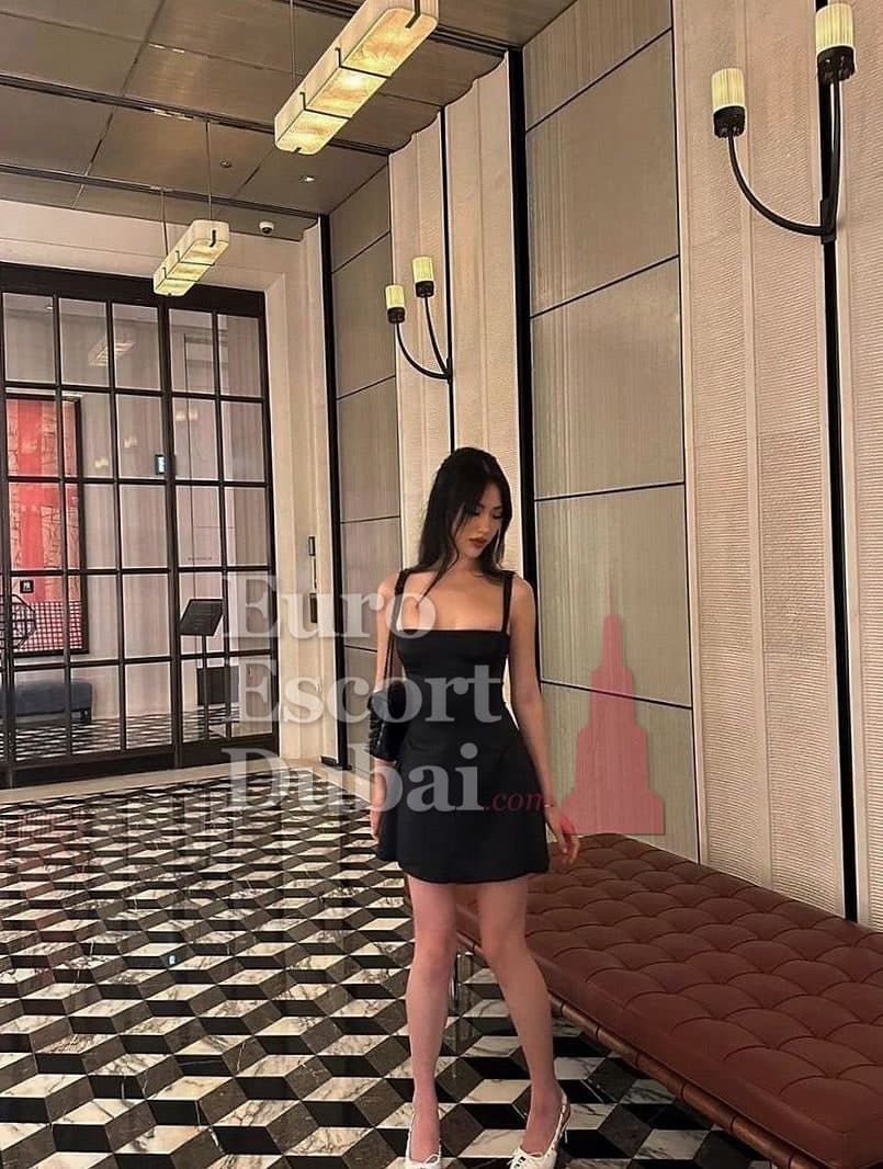Randa, 24, escort in Al Ain — Qatari, 175 cm (photo 8 of 8)