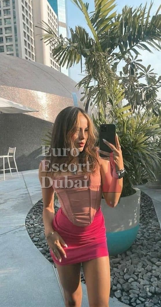 Samara, 21, escort in Ajman — Brazilian, 155 cm (photo 5 of 10)