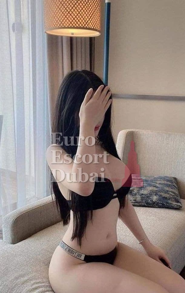 Sepideh, 25, escort in Dubai — 165 cm, black hair (photo 3 of 7)