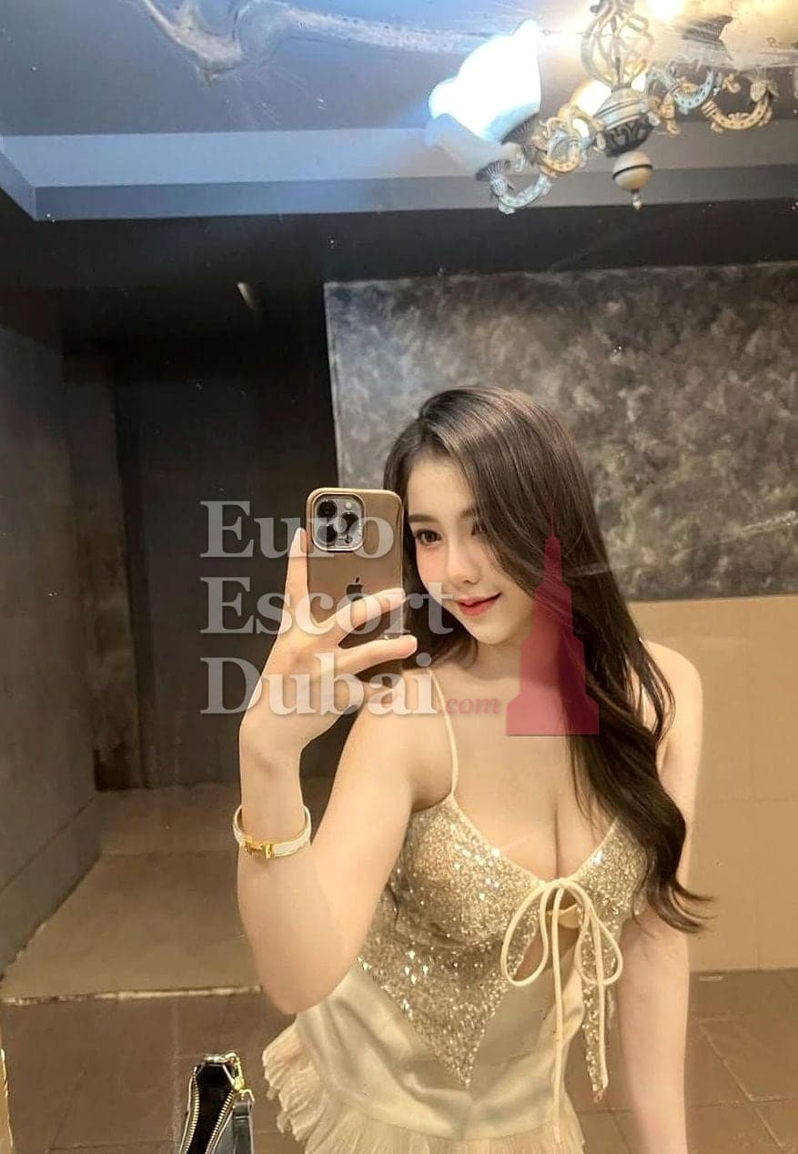 Yue, 23, escort in Dubai — Taiwanese, 160 cm (photo 5 of 5)