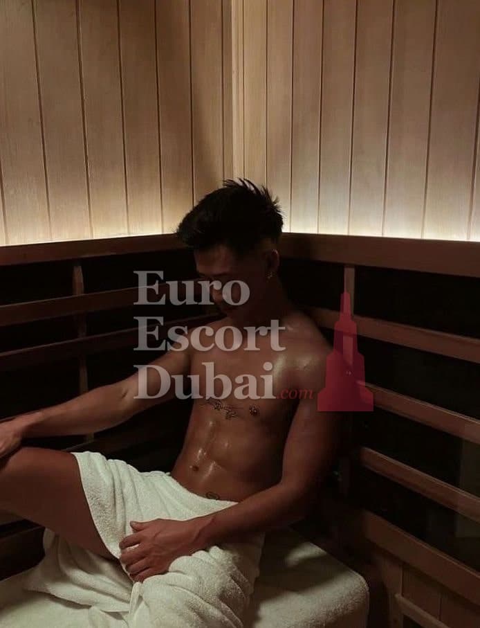 Tai, 24, escort in Dubai — black hair, 173 cm (photo 7 of 8)