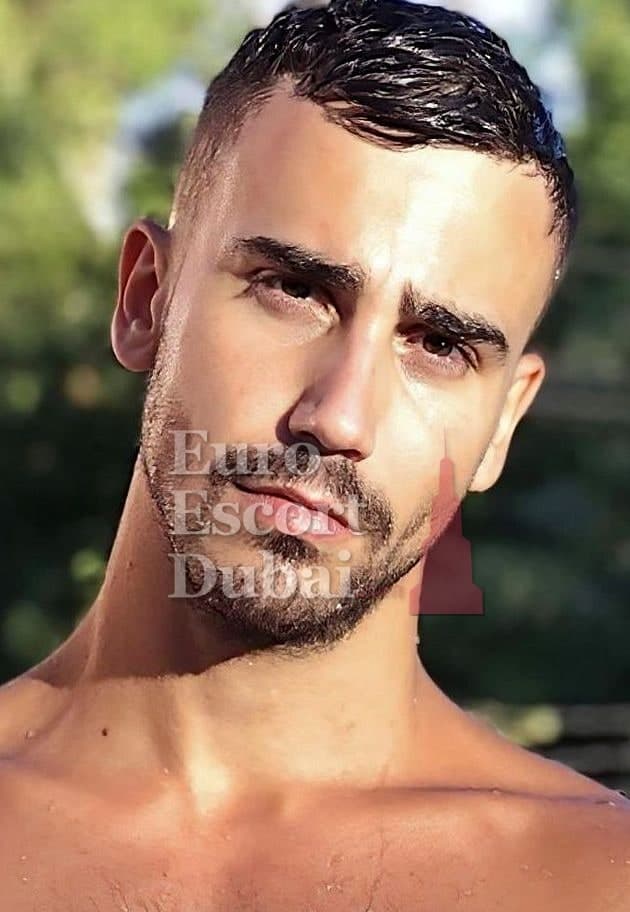 Hamza, 28, escort in Dubai — black hair, Brazilian (photo 4 of 10)