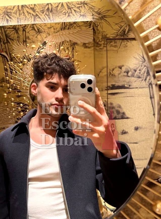 Andrew, 24, escort in Dubai — 173 cm, brown hair (photo 2 of 11)