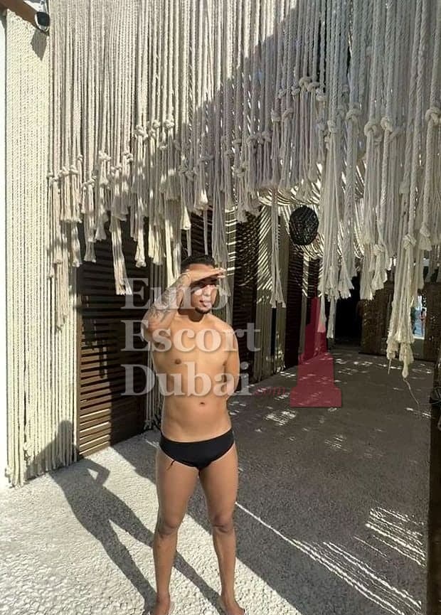 Arman, 25, escort in Dubai — black hair, 183 cm (photo 11 of 13)