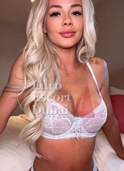 Maryse, 22, escort in Dubai — blonde hair, 168 cm (photo 5 of 10)