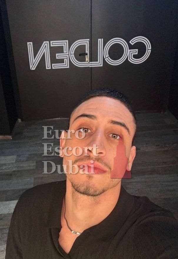 Jack, 24, escort in Dubai — black hair, 185 cm (photo 7 of 7)