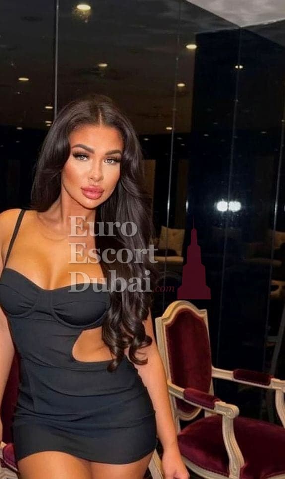 Kennedy, 23, escort in Dubai — black hair, 171 cm (photo 9 of 10)