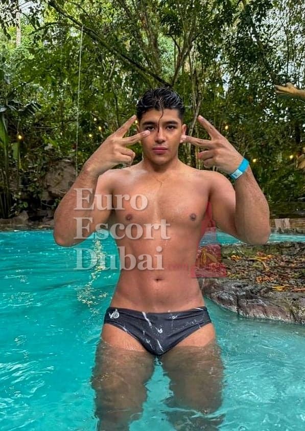 Nurlan, 26, escort in Dubai — black hair, 178 cm (photo 3 of 5)
