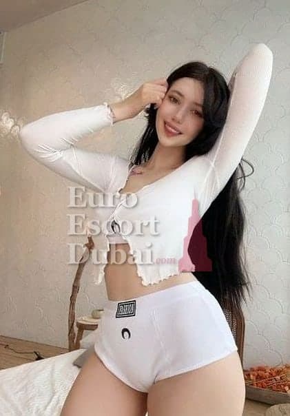 Mai, 29, escort in Dubai — 176 cm, brown hair (photo 4 of 5)