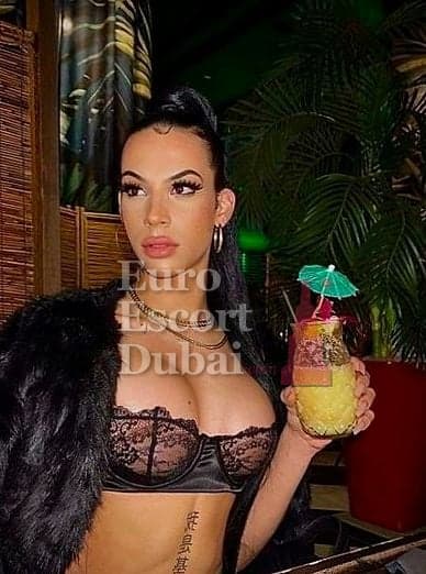 Antonella, 21, escort in Ajman — Colombian, 180 cm (photo 11 of 13)
