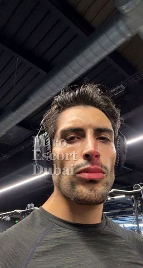 Sebastian, 26, escort in Ajman — black hair, 188 cm (photo 7 of 12)
