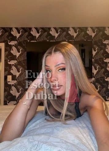 Larissa, 23, escort in Dubai — blonde hair, Brazilian (photo 4 of 13)