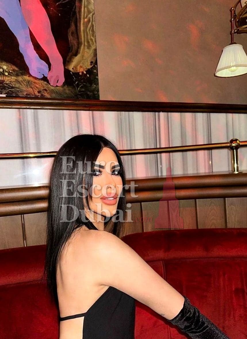Bethany, 27, escort in Ajman — blonde hair, 167 cm (photo 5 of 10)