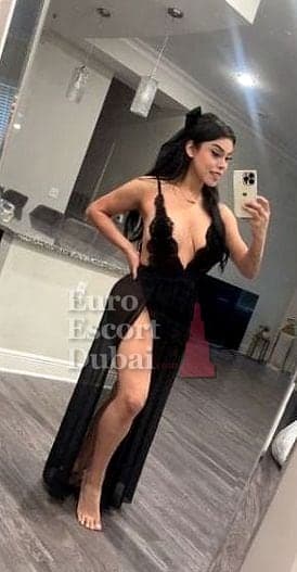 Daiane, 25, escort in Dubai — 167 cm, black hair (photo 9 of 10)