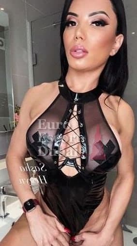 Rocio, 28, escort in Dubai — 170 cm, brown hair (photo 6 of 13)