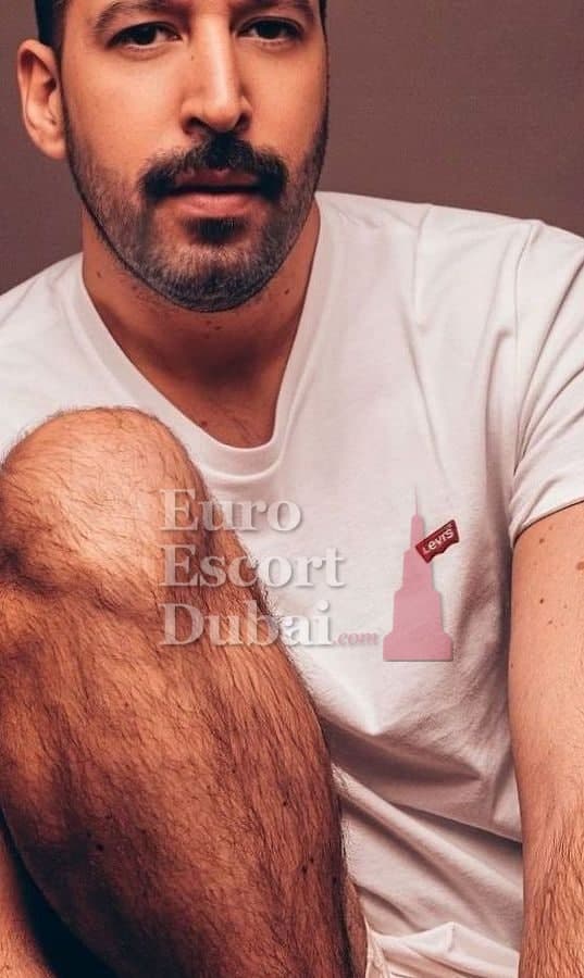 Bradley, 35, escort in Abu Dhabi — black hair, 175 cm (photo 9 of 12)