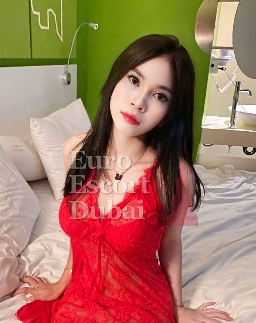 Jessa, 25, escort in Dubai — Indonesian, 157 cm (photo 5 of 7)