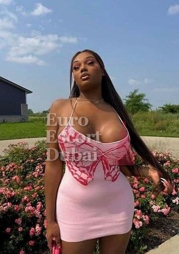 Kelly, 23, escort in Dubai — black hair, Brazilian (photo 4 of 7)