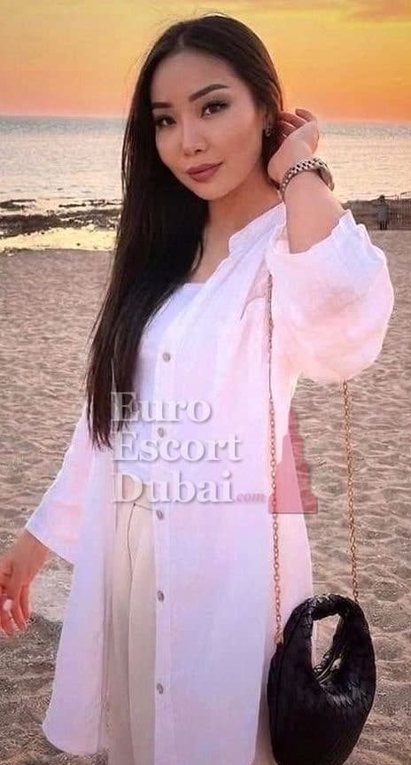 Karakat, 23, escort in Dubai — brown hair, Kazakh (photo 10 of 13)