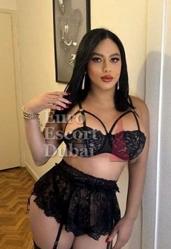 Kamila, 25, escort in Dubai — Colombian, 174 cm (photo 8 of 13)