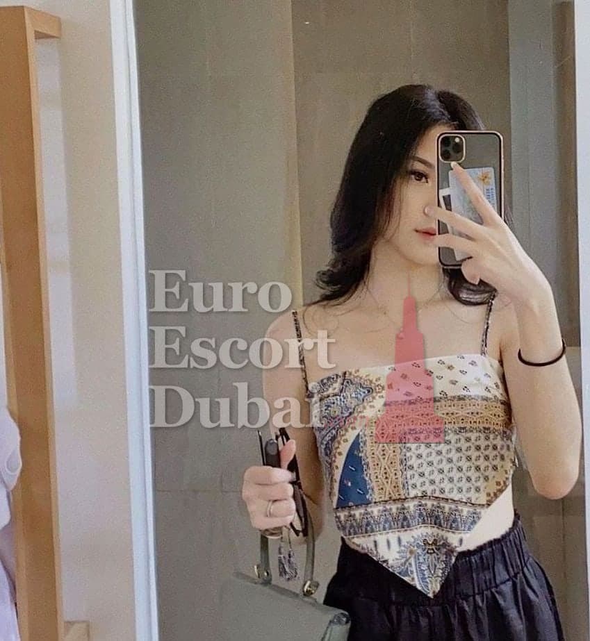 Mali, 22, escort in Abu Dhabi — 165 cm, black hair (photo 2 of 6)