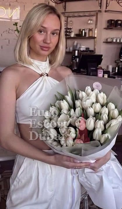 Eleonora, 23, escort in Dubai — blonde hair, Russian (photo 7 of 13)
