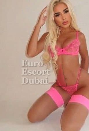 Maira, 20, escort in Dubai — Colombian, 161 cm (photo 8 of 8)