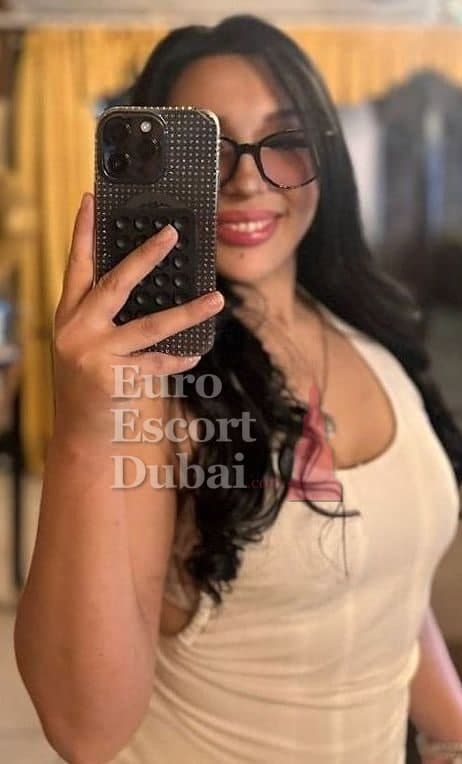 Botagoz, 28, escort in Dubai — Uzbek, 165 cm (photo 8 of 13)