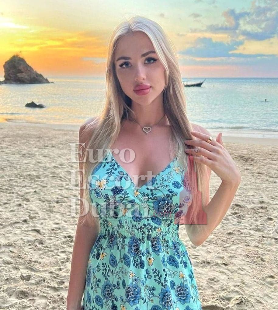 Maelle, 23, escort in Dubai — blonde hair, 170 cm (photo 9 of 10)