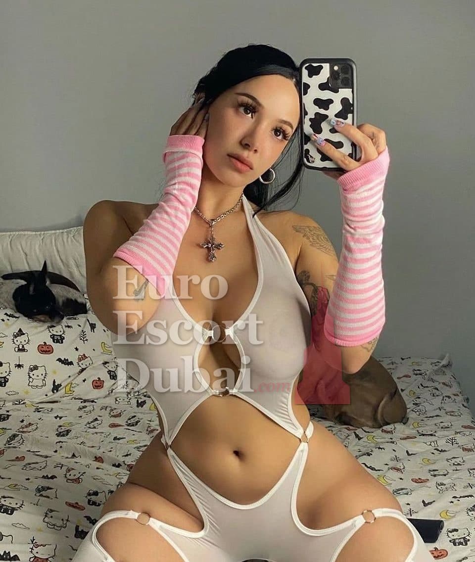 Anzhelika, 34, escort in Dubai — black hair, German (photo 4 of 4)