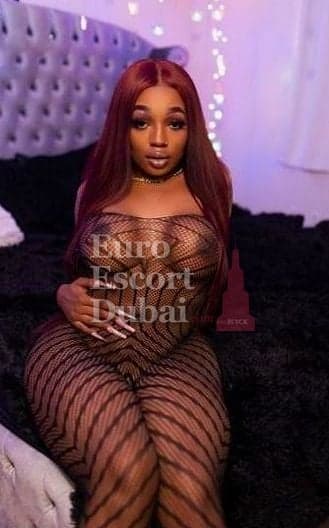 Aline, 22, escort in Dubai — 176 cm, black hair (photo 9 of 13)