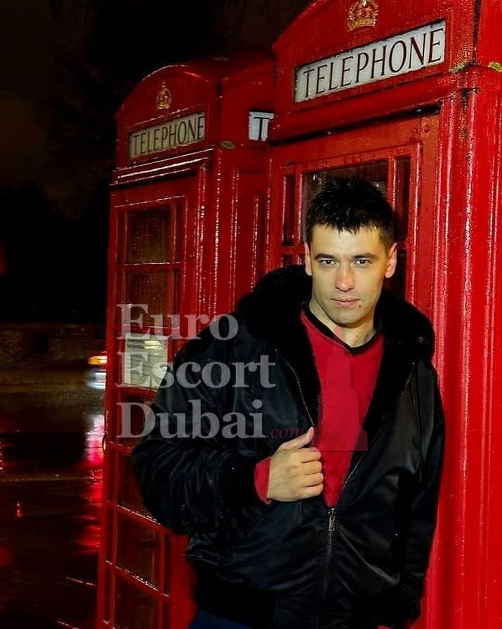 Lorenzo, 33, escort in Dubai — black hair, 180 cm (photo 3 of 12)