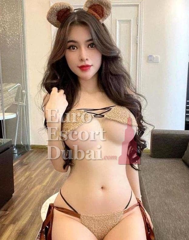 Sepideh, 25, escort in Dubai — black hair, Emirati (photo 7 of 7)