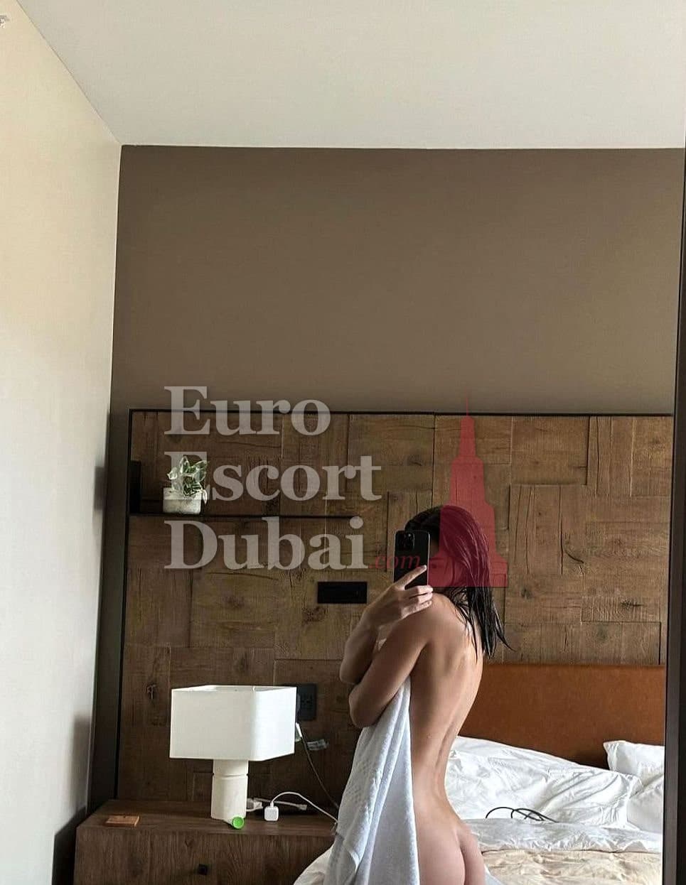 Cansu, 28, escort in Dubai — black hair, Turkish (photo 1 of 7)