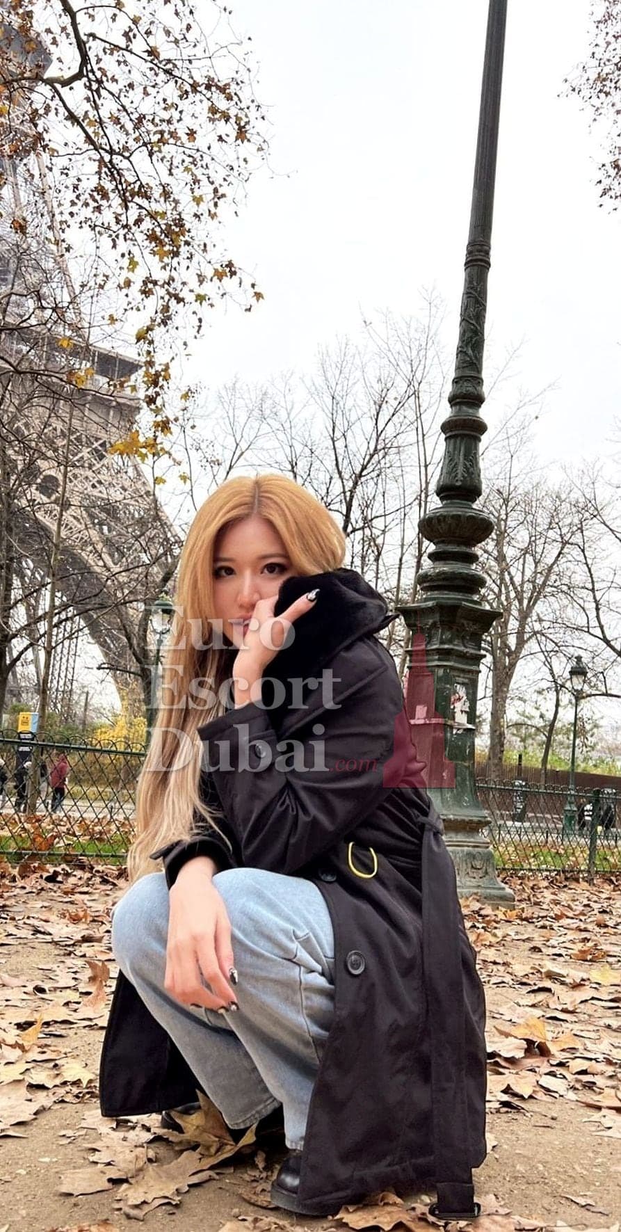 Wen, 30, escort in Dubai — red hair, Chinese (photo 4 of 5)