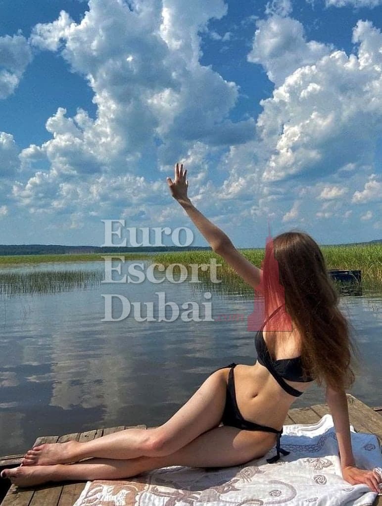 Snezhana, 20, escort in Dubai — 168 cm, brown hair (photo 6 of 6)
