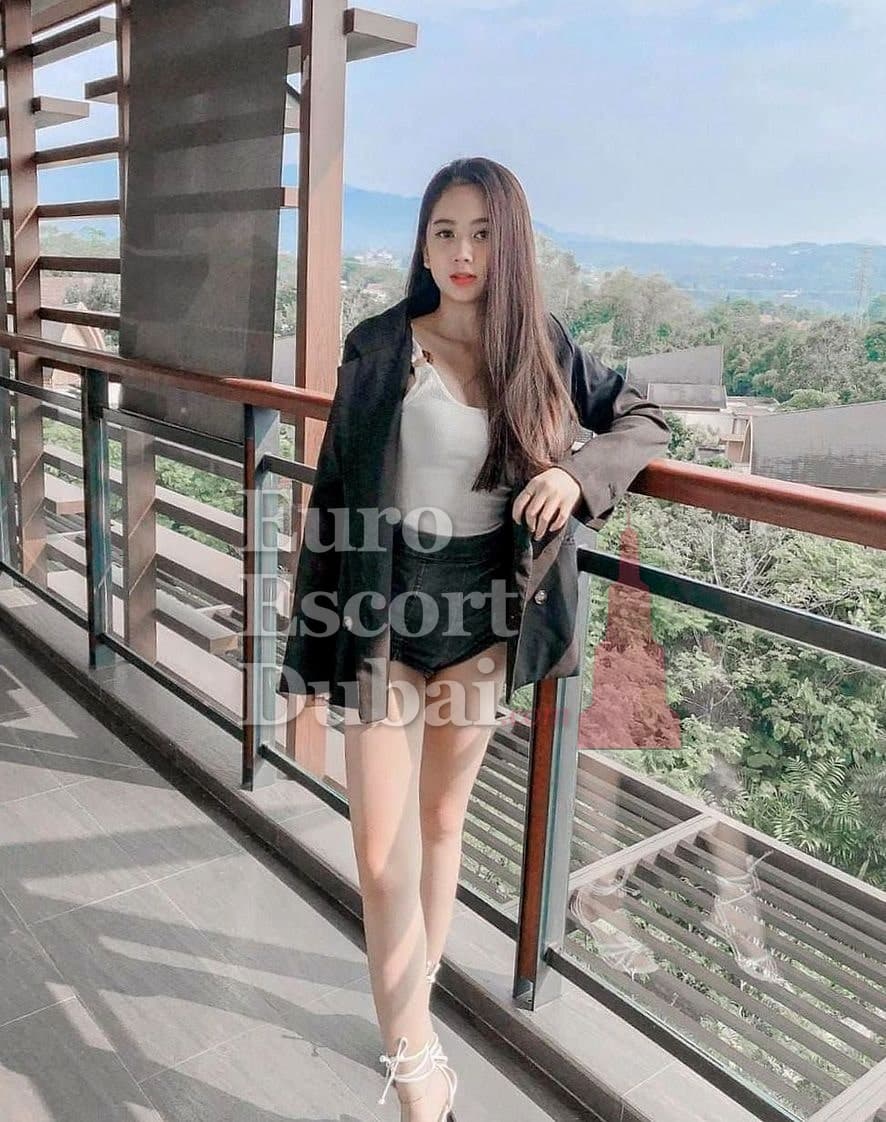 Ayesha, 24, escort in Abu Dhabi — black hair, Indonesian (photo 4 of 4)