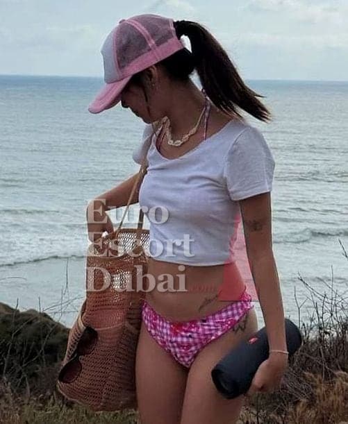 Busaba, 25, escort in Dubai — black hair, 168 cm (photo 1 of 8)