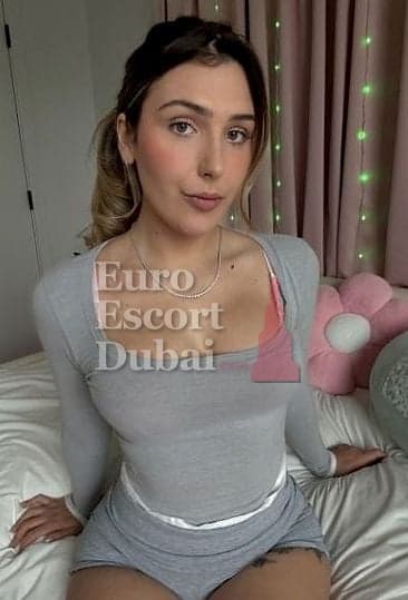 Yeva, 21, escort in Abu Dhabi — 176 cm, brown hair (photo 12 of 13)