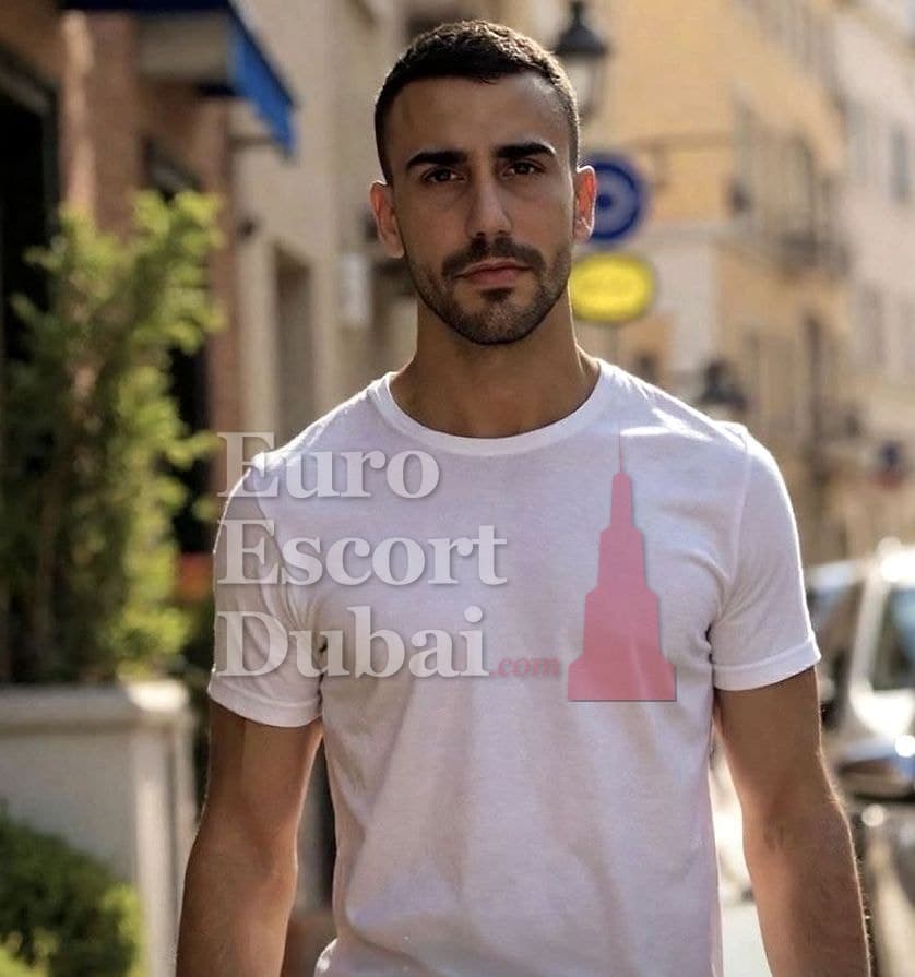 Hamza, 28, escort in Dubai — black hair, Brazilian (photo 7 of 10)