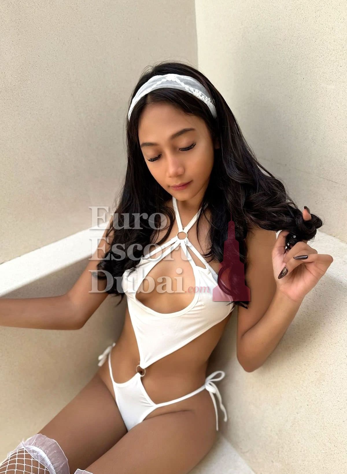 Eunbi, 20, escort in Dubai — 165 cm, black hair (photo 3 of 10)