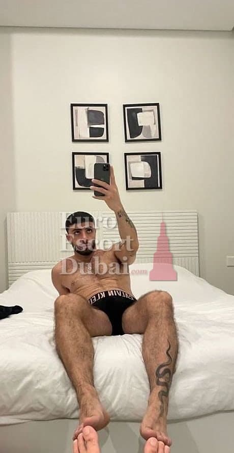Hunter, 25, escort in Dubai — black hair, 178 cm (photo 1 of 6)