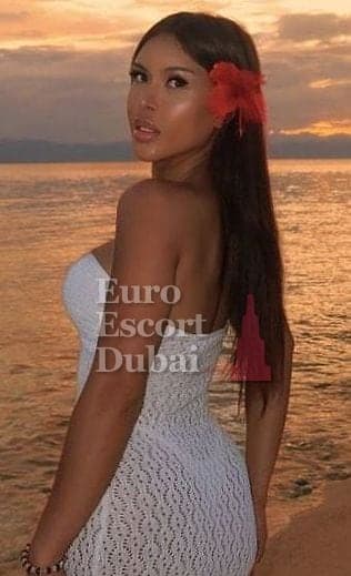 Fabiana, 28, escort in Dubai — Colombian, 155 cm (photo 11 of 13)