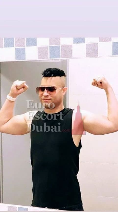 Tariq, 33, escort in Dubai — 185 cm, black hair (photo 8 of 10)