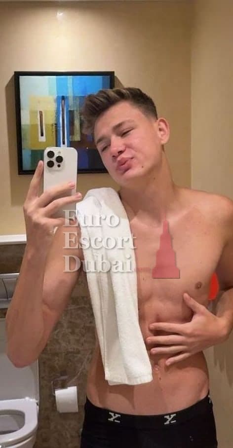 Evan, 18, escort in Dubai — 185 cm, brown hair (photo 4 of 13)