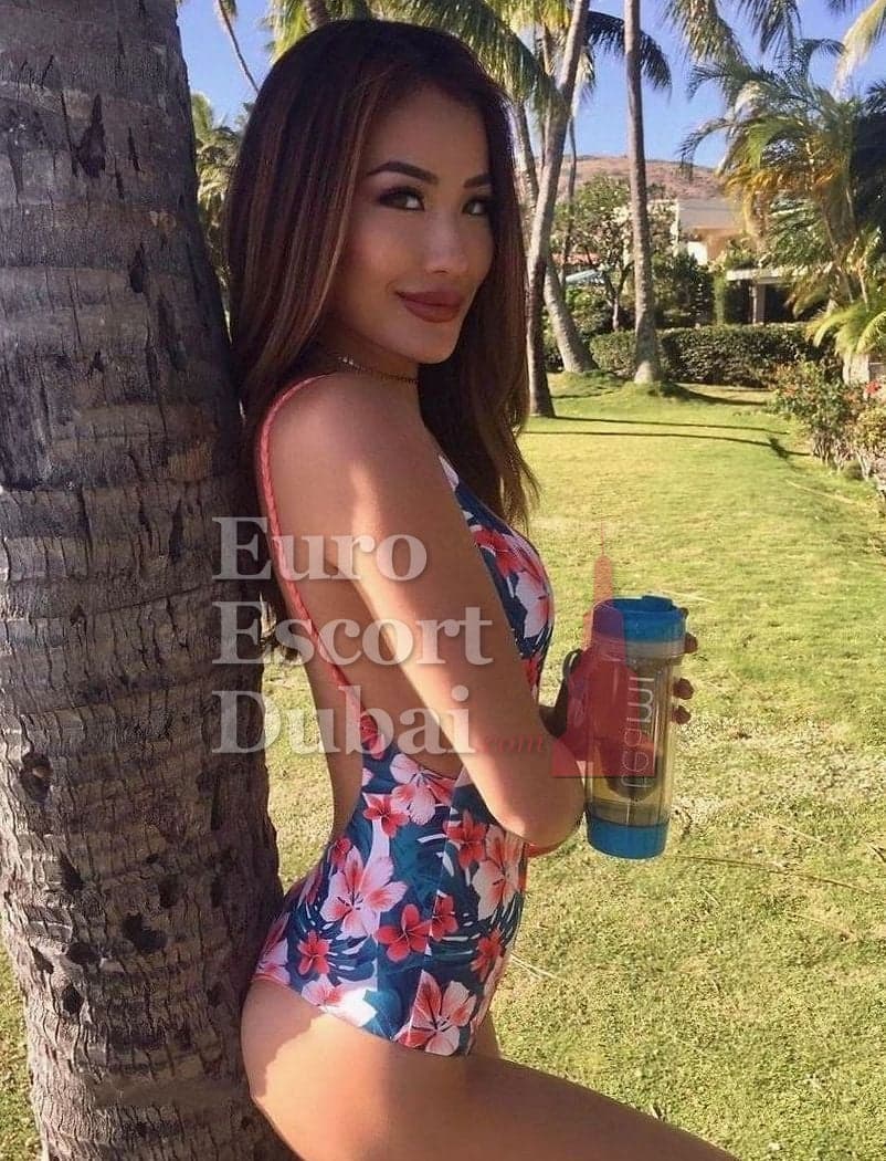 Autumn, 26, escort in Dubai — black hair, 168 cm (photo 1 of 6)