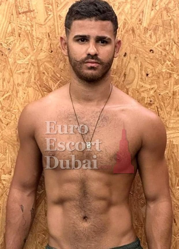 Matteo, 23, escort in Dubai — black hair, 173 cm (photo 1 of 9)
