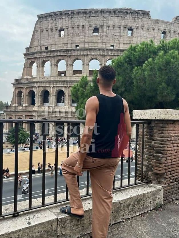 Adam, 24, escort in Dubai — 185 cm, brown hair (photo 10 of 12)