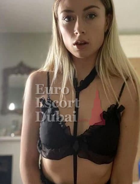 Nerea, 29, escort in Dubai — brown hair, 170 cm (photo 3 of 8)
